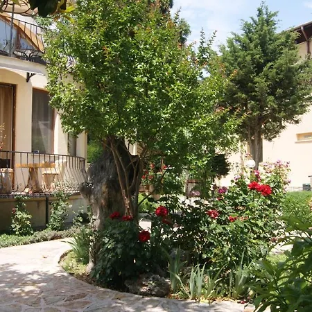 Konukevi Complex Maxim - Sea View 4*